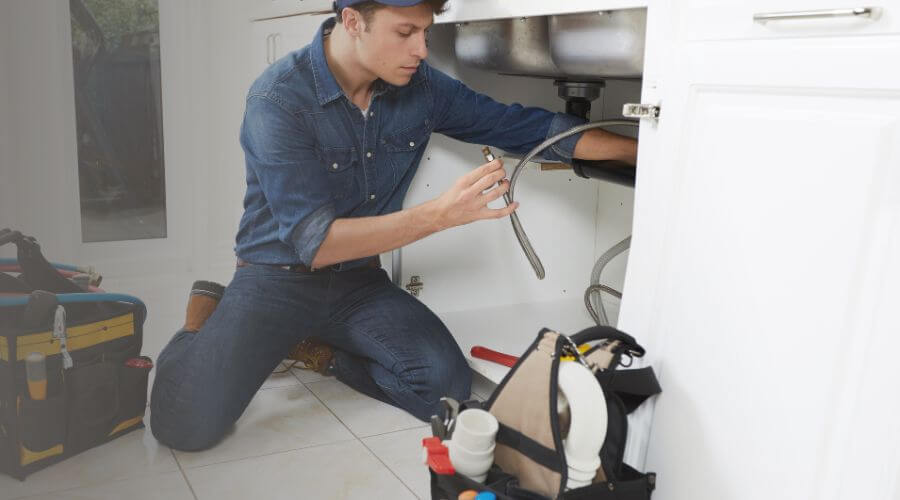 Emergency Leak Repair in Cedar Lane, TX